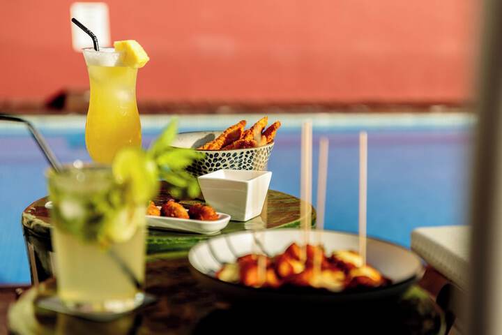 Pools & Facilities