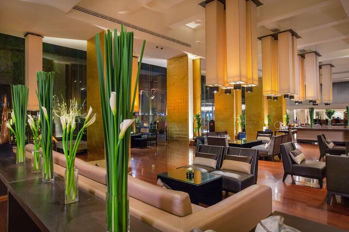 Entrance & Lobby