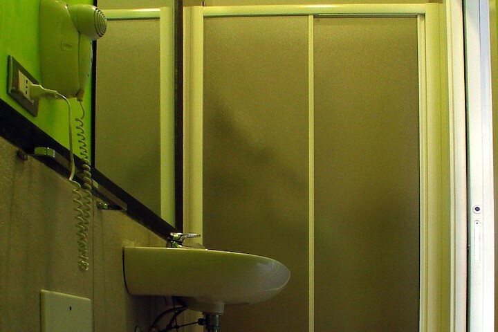 Room 28 of 39
