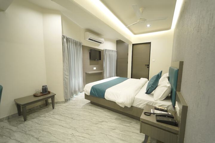 Room 10 of 22
