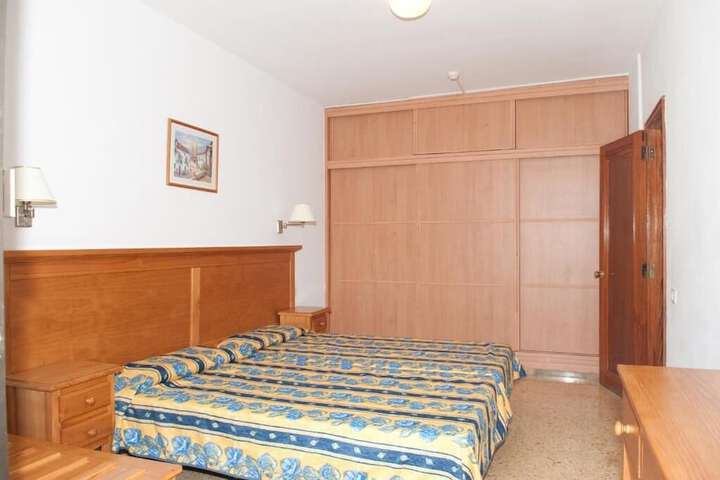 Room 7 of 37