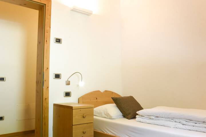 Room 7 of 81