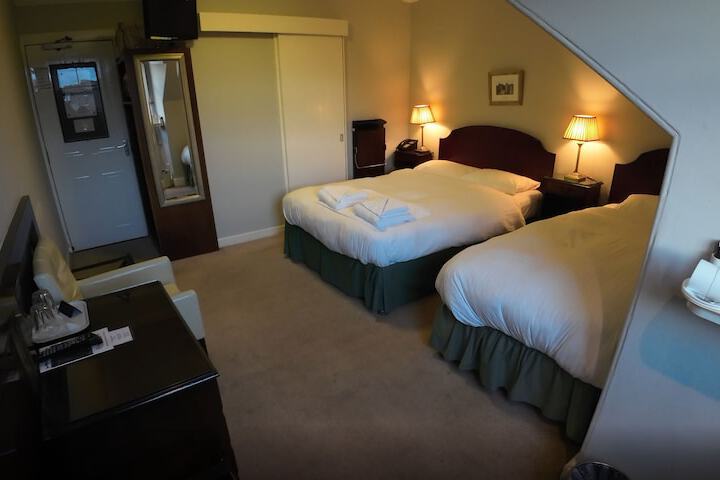 Room 27 of 53