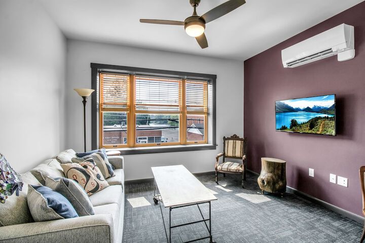 Room 7 of 13