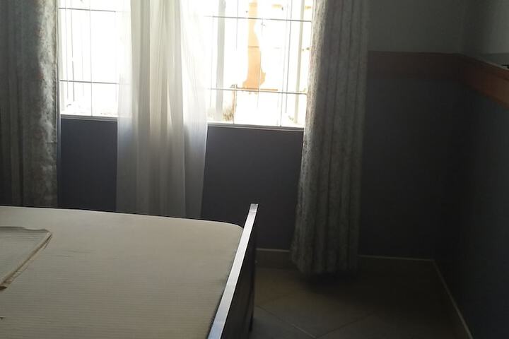 Room 9 of 22