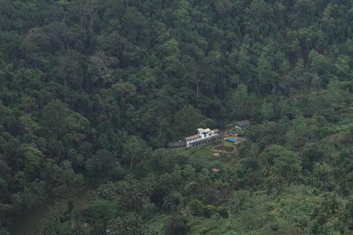 Explore Sinharaja Rain Forest Tour Camp