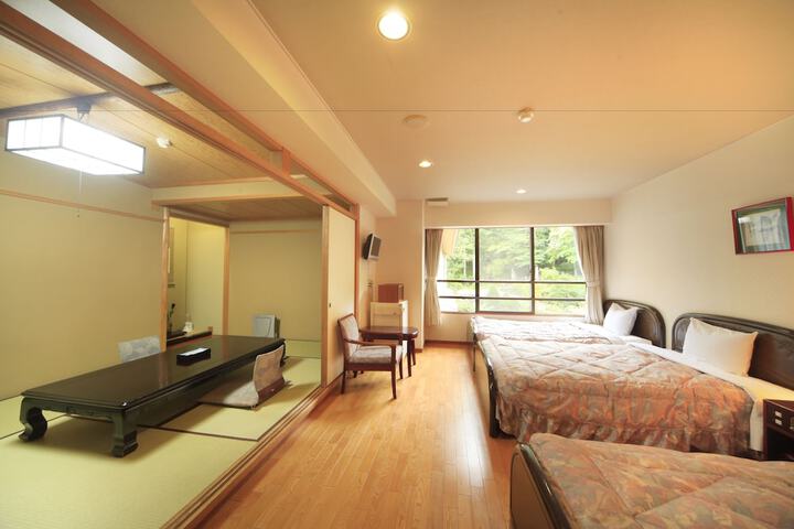 Room 14 of 51