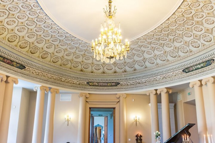 Ballroom/Hall 77 of 80