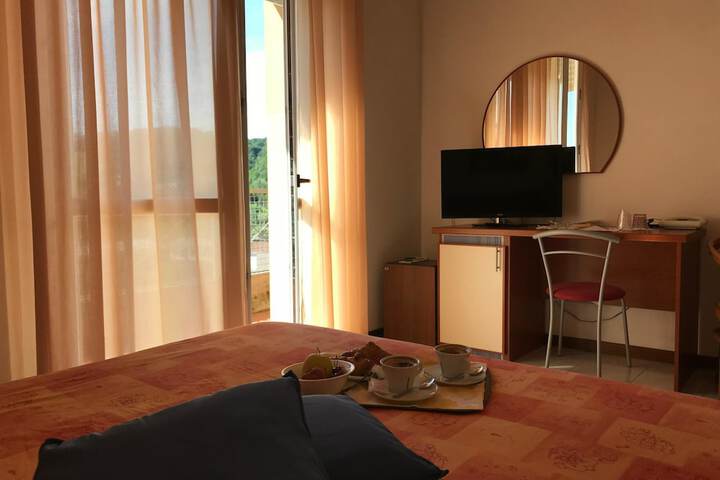 Room 27 of 91