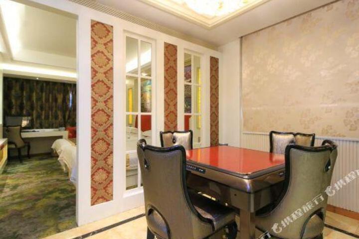 Junyi Zhijia Hotel