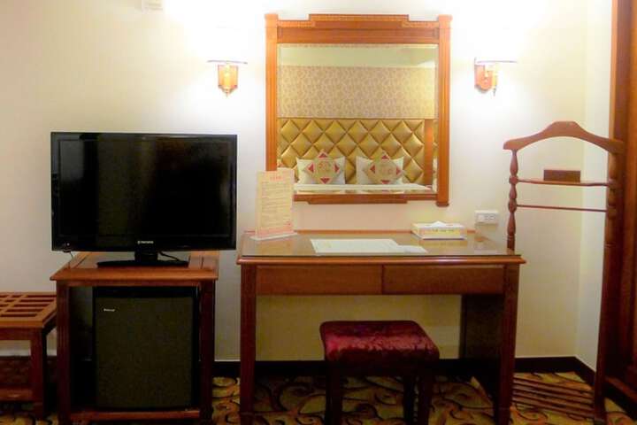 Room 43 of 81