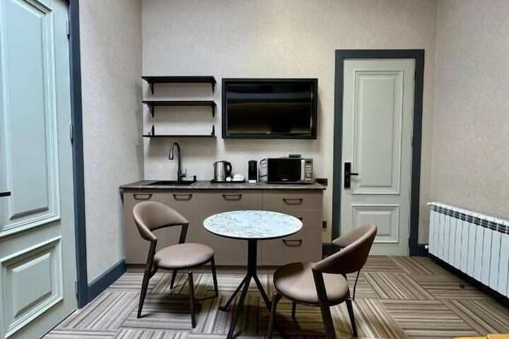 Room 5 of 30