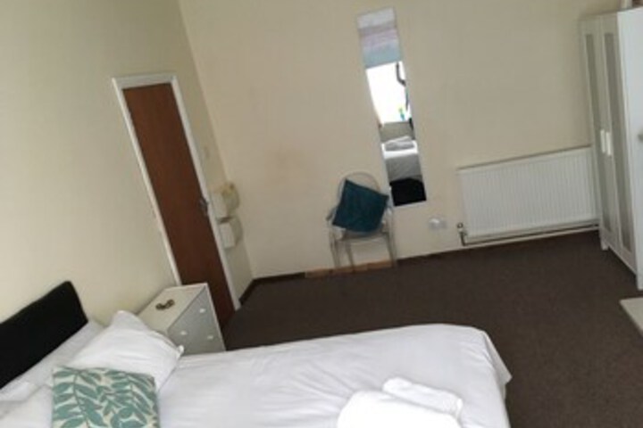 Room 12 of 15