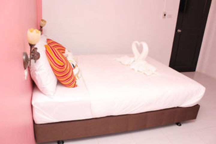 Room 15 of 18