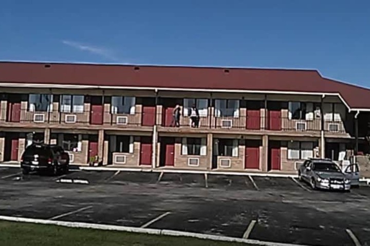Budget Host Inn