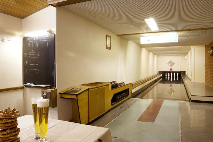 Ballroom/Hall 51 of 57