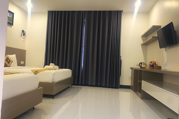 Room 34 of 76
