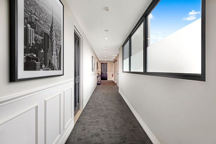 Ballroom/Hall 53 of 55