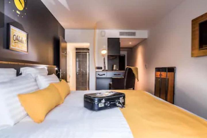 Room 22 of 68