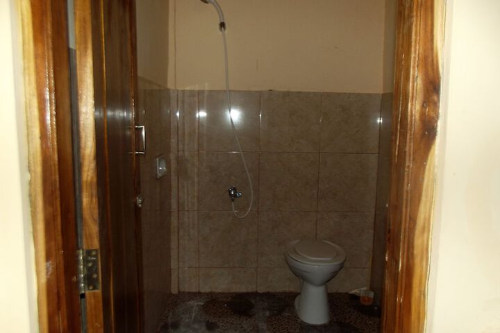 Room 10 of 13