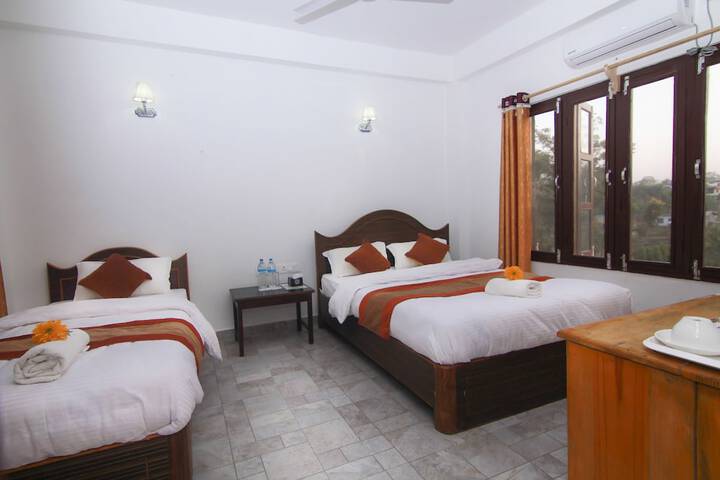 Room 5 of 30