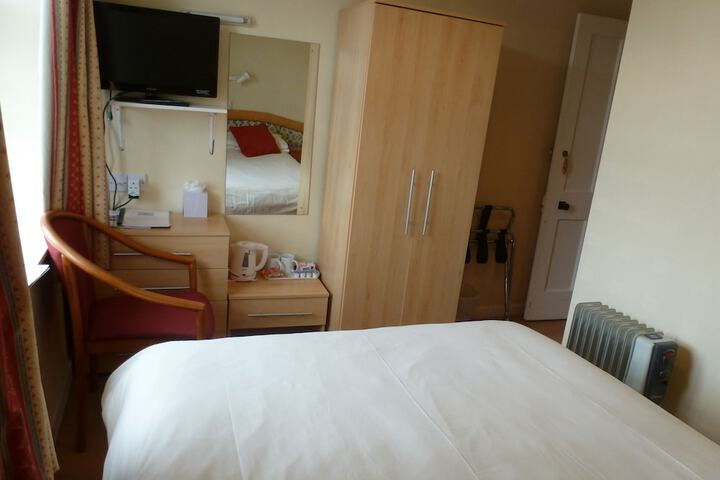 Room 8 of 52