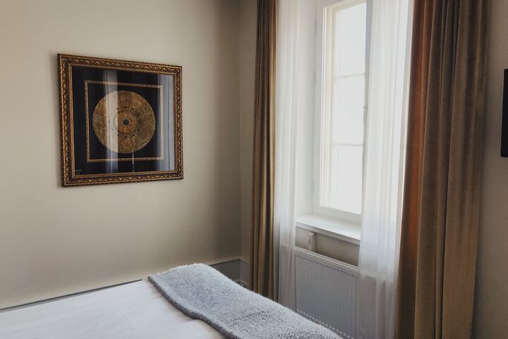 Room 10 of 70