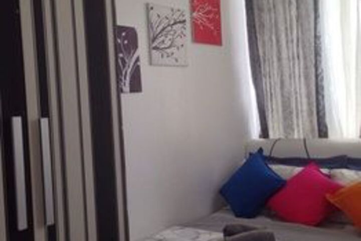 Room 6 of 33