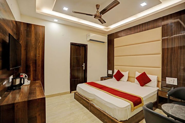 Room 26 of 65