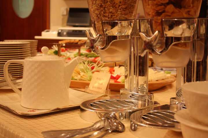 Breakfast/Coffee Service 24 of 29
