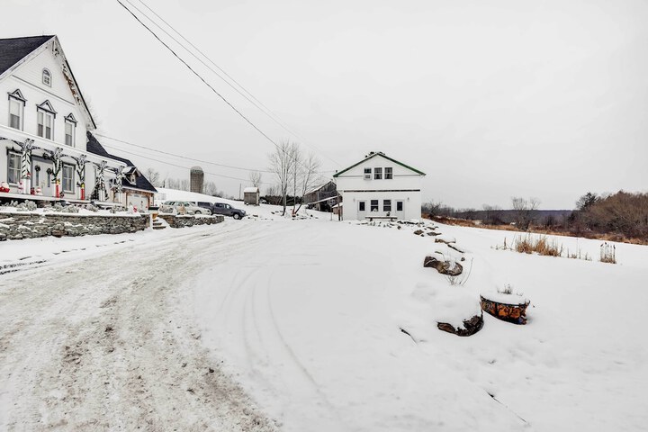 Property Grounds 22 of 26