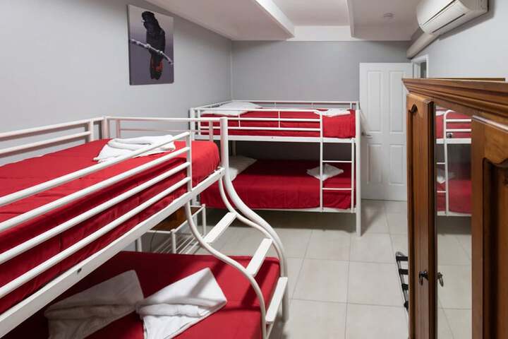 Room 8 of 63