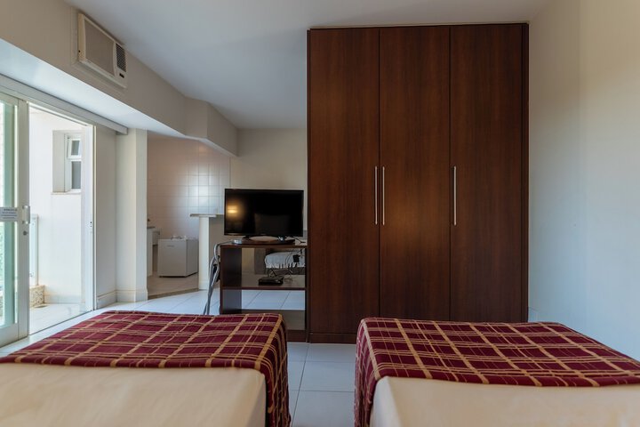 Room 34 of 111