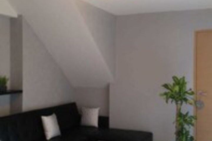 Room 5 of 17