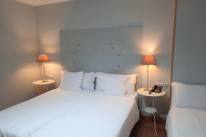 Room 16 of 38