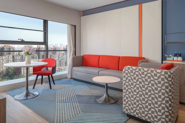 Room 20 of 48