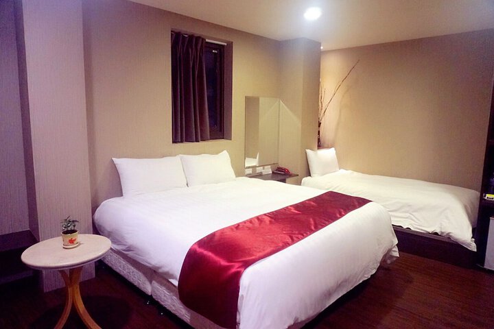 Room 32 of 67