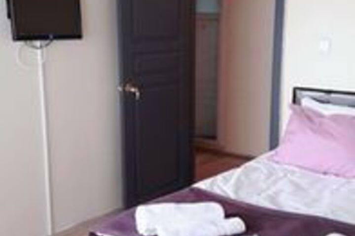Room 12 of 26