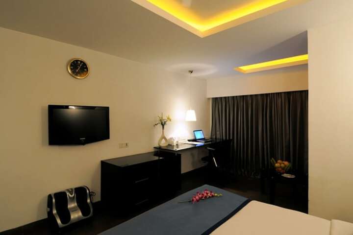 Room 13 of 29