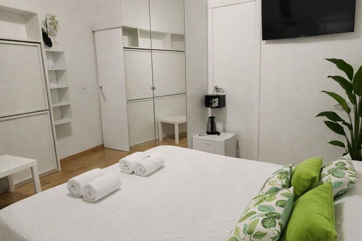 Room 15 of 25