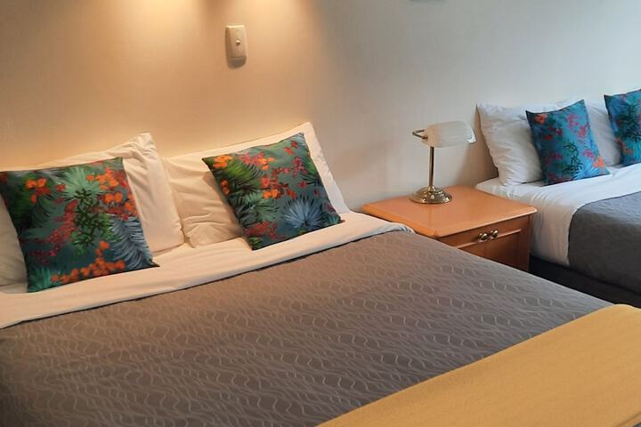 Room 17 of 37