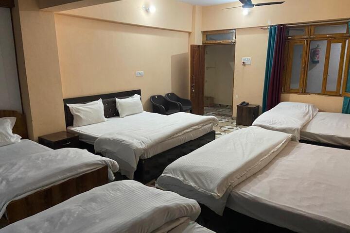 Room 20 of 38