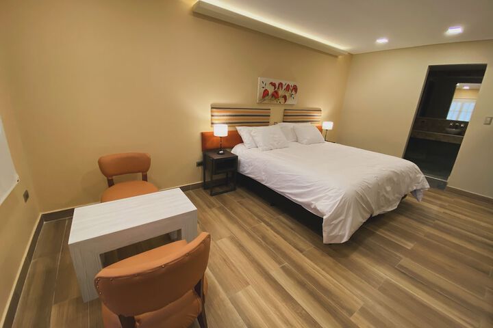 Room 3 of 44