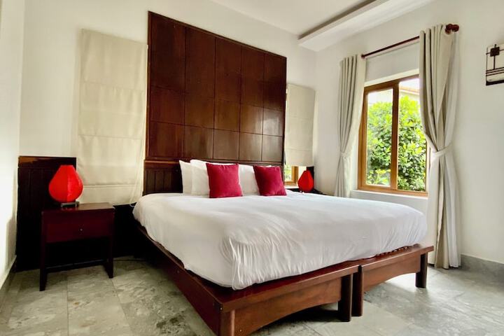 Room 15 of 180
