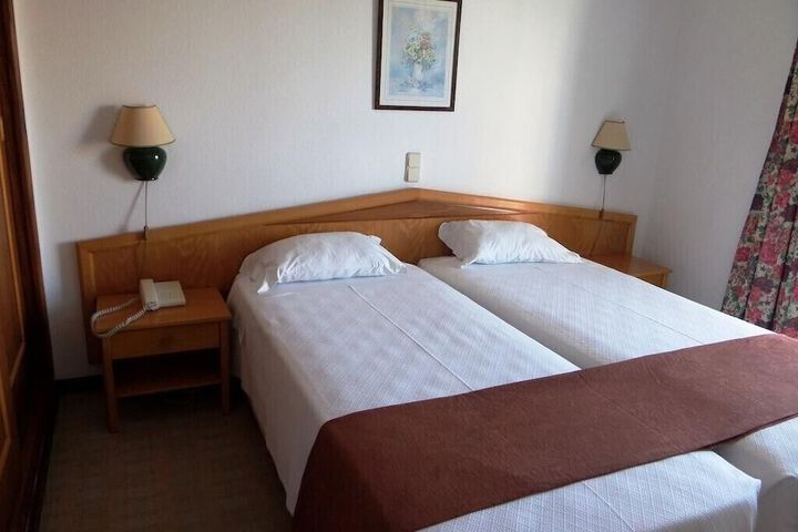 Room 9 of 51