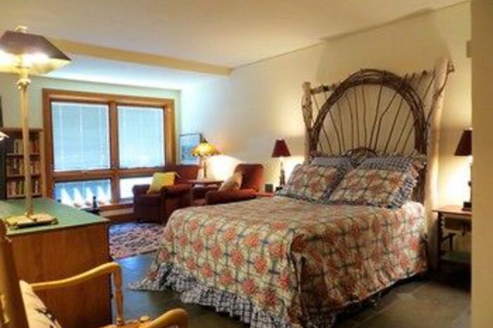 Room 3 of 8