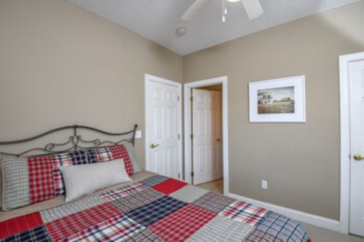 Room 27 of 31
