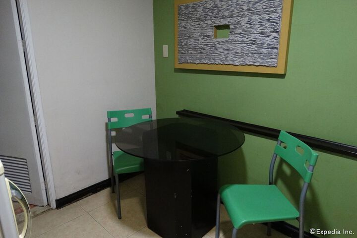 Room 15 of 28