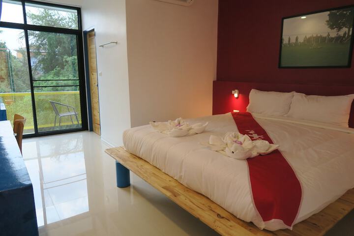 Room 2 of 29
