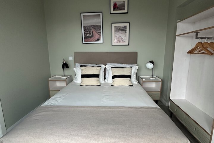 Room 13 of 104